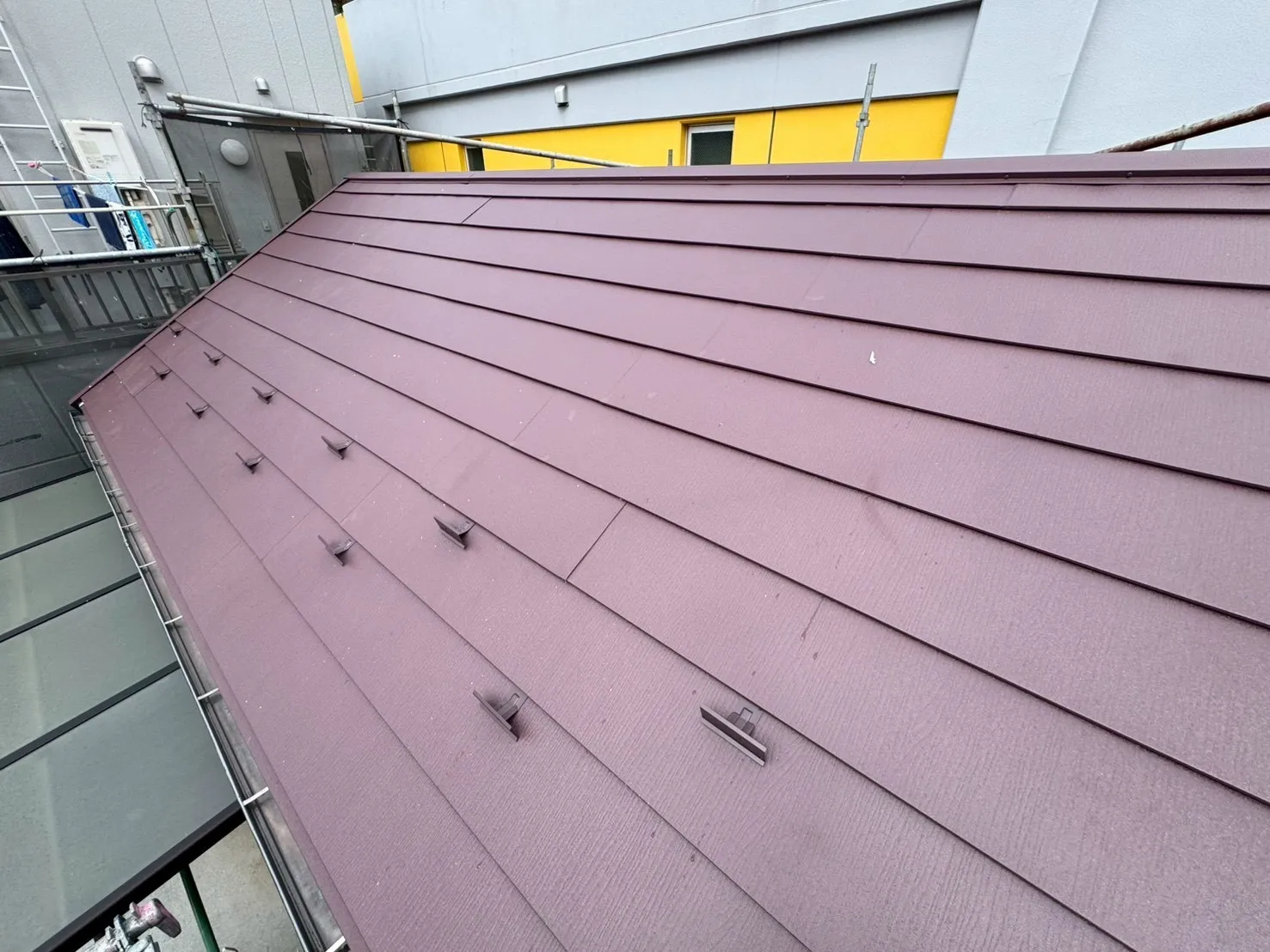 入間市豊岡の屋根カバー工事施工事例